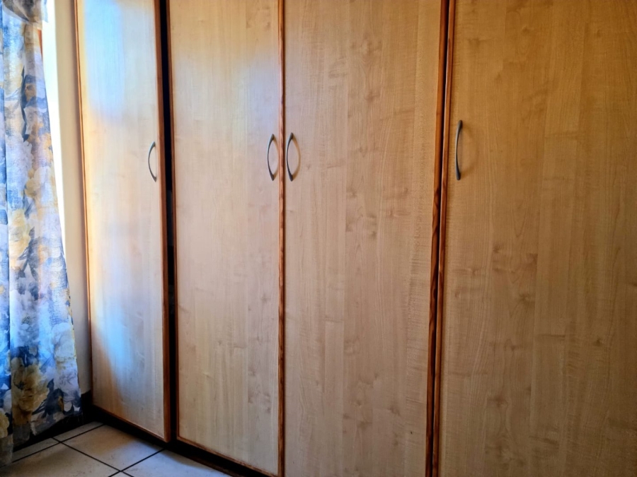 4 Bedroom Property for Sale in Roylglen Gardens Northern Cape